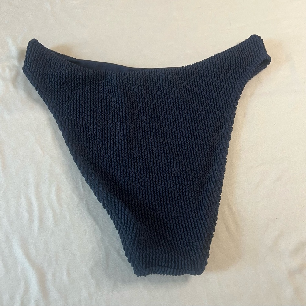 Abercrombie & Fitch Textured Navy High Cut Bikini Bottom Size S - Picture 2 of 4